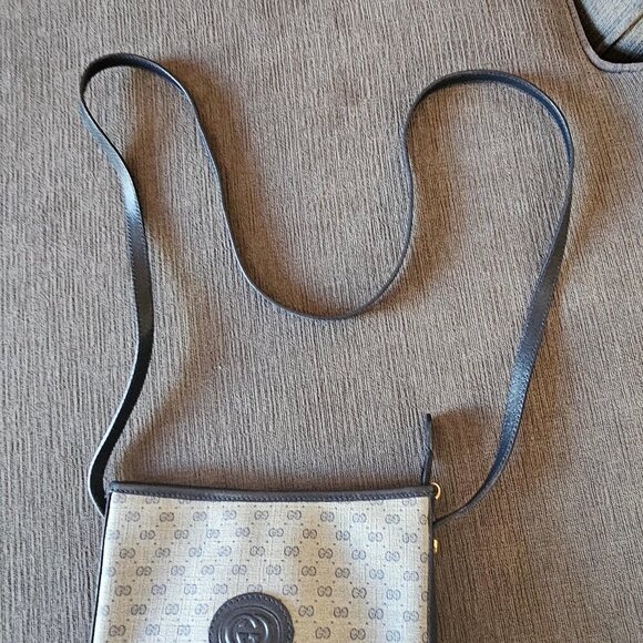 GUCCI Navy Blue Canvas Supreme Micro GG Blue Trim Crossbody Bag Authenticated - Picture 6 of 16